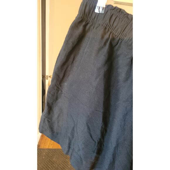 Short Bundle (Old Navy, H&M, & Abercrombie) Large - Picture 13 of 13